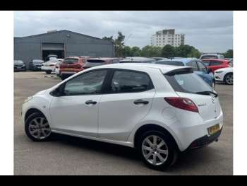 Used Mazda Mazda2 2014 for sale - 74624957: Photo