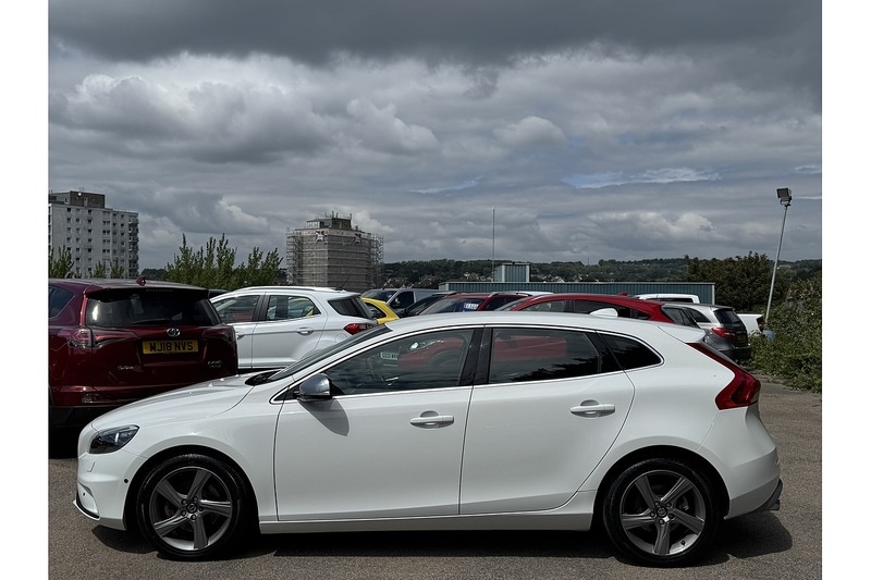 Used Volvo V40 2013 for sale - 76982550: Photo 10