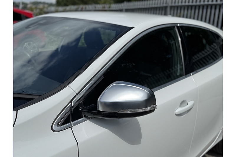 Used Volvo V40 2013 for sale - 76982550: Photo 11