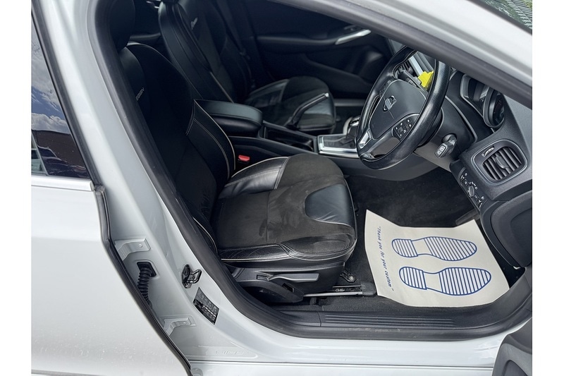 Used Volvo V40 2013 for sale - 76982550: Photo 22