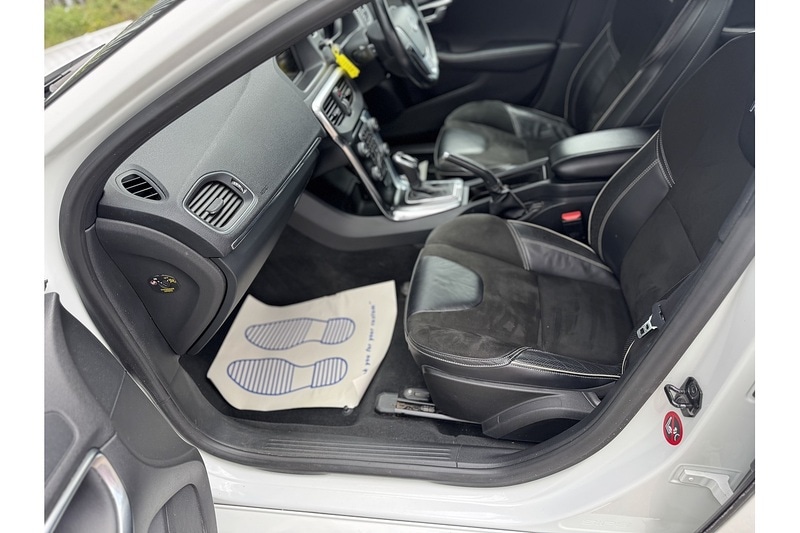 Used Volvo V40 2013 for sale - 76982550: Photo 24