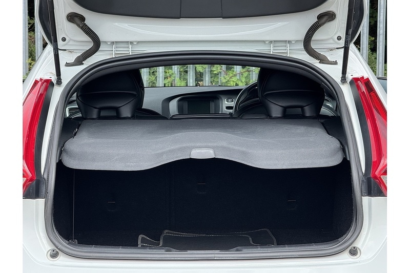 Used Volvo V40 2013 for sale - 76982550: Photo 47