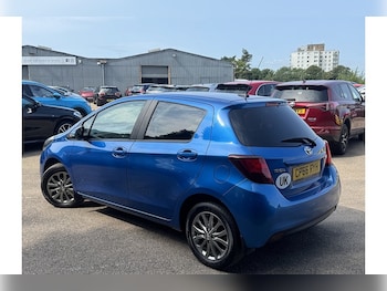 Used Toyota Yaris 2017 for sale - 75304448: Photo
