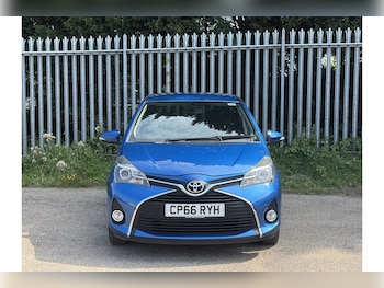 Used Toyota Yaris 2017 for sale - 75304448: Photo