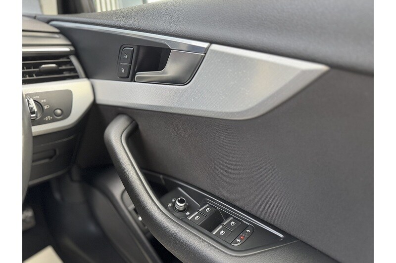 Used Audi A4 2015 for sale - 76536245: Photo 31