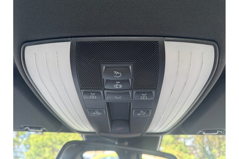 Used Mercedes-Benz E Class for sale - 77693833: Photo 37