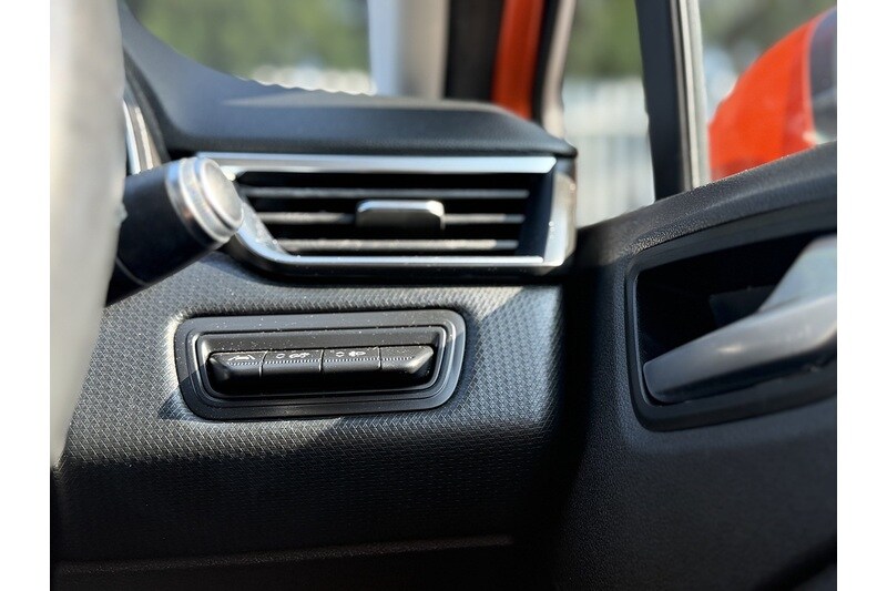 Used Renault Clio 2020 for sale - 77579522: Photo 35