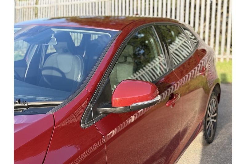 Used Volvo V40 2016 for sale - 77502664: Photo 15