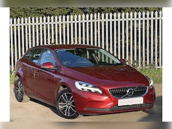 2016 - T2 Momentum Nav Plus 5-Door