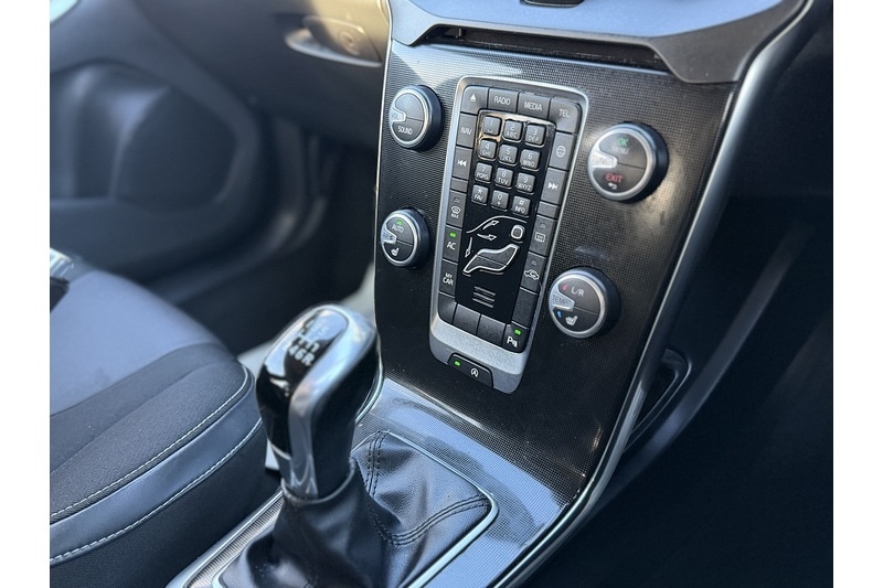 Used Volvo V40 2016 for sale - 77502664: Photo 31