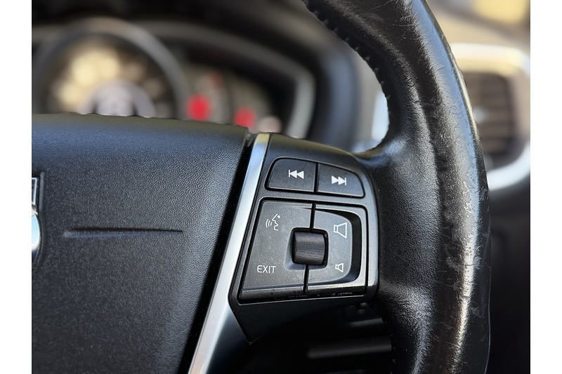 Used Volvo V40 2016 for sale - 77502664: Photo 34