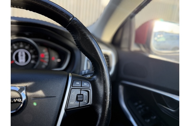 Used Volvo V40 2016 for sale - 77502664: Photo 36