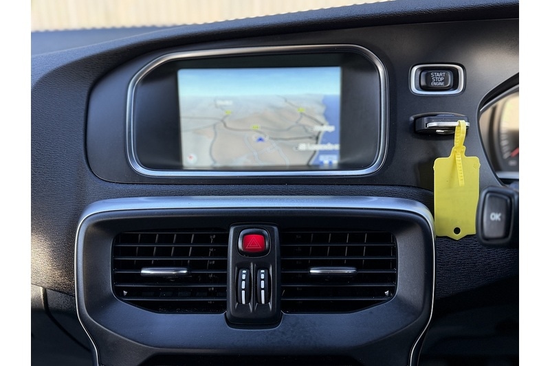 Used Volvo V40 2016 for sale - 77502664: Photo 37