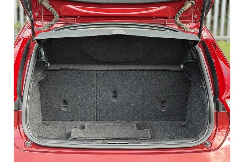 Used Volvo V40 2016 for sale - 77502664: Photo 46