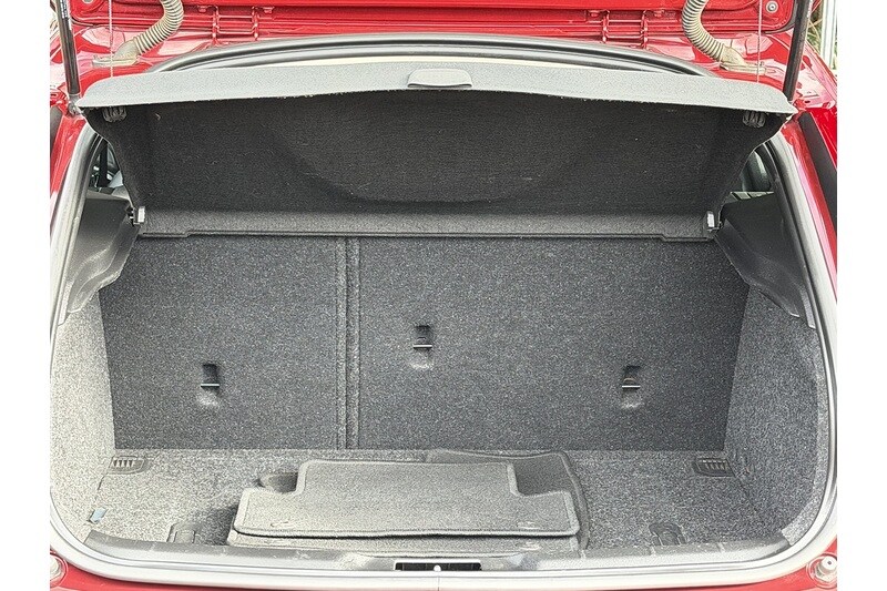 Used Volvo V40 2016 for sale - 77502664: Photo 47