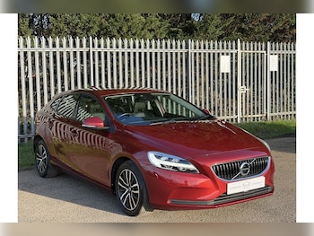 Used Volvo V40 2016 for sale - 77502664: Photo