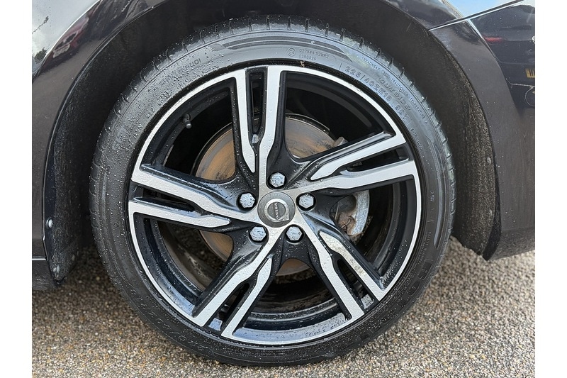 Used Volvo V40 2017 for sale - 76808306: Photo 10