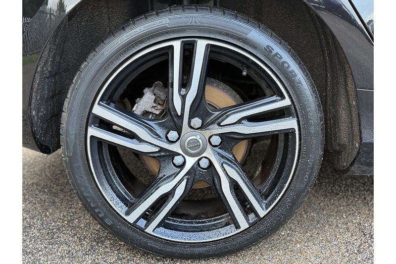 Used Volvo V40 2017 for sale - 76808306: Photo 13