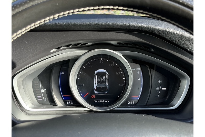 Used Volvo V40 2017 for sale - 76808306: Photo 24