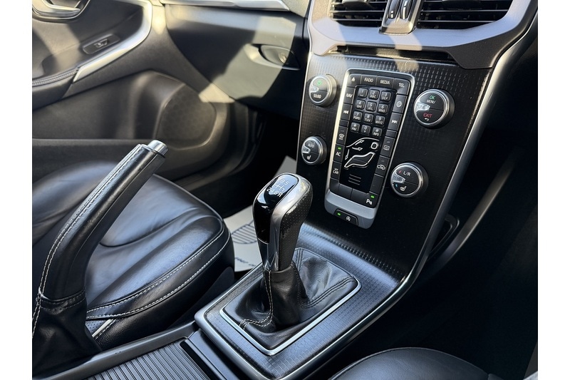 Used Volvo V40 2017 for sale - 76808306: Photo 25