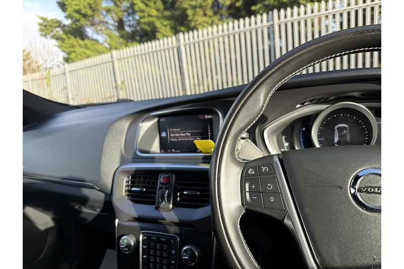 Used Volvo V40 2017 for sale - 76808306: Photo 28