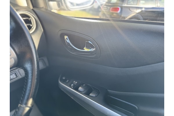 Used Nissan Navara 2019 for sale - 75793181: Photo 35