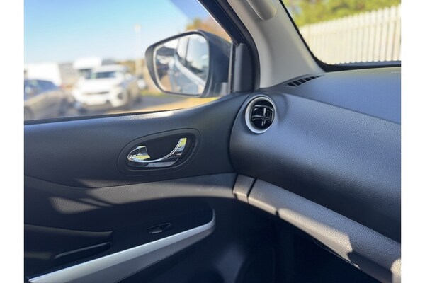 Used Nissan Navara 2019 for sale - 75793181: Photo 40