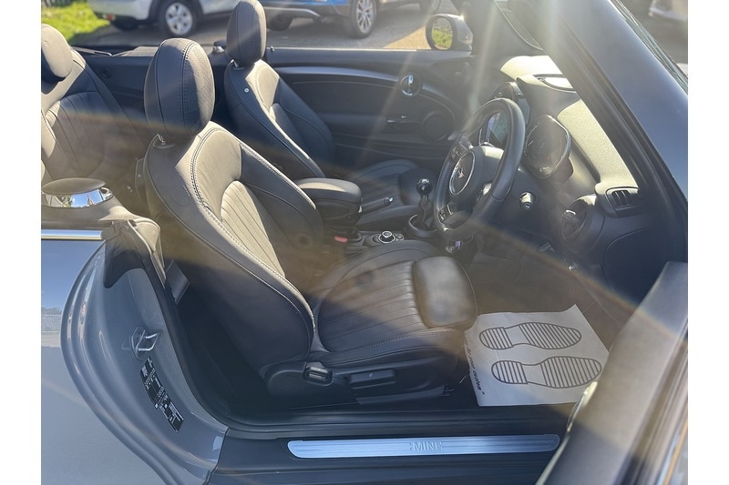 Used MINI Convertible 2022 for sale - 76559510: Photo 21