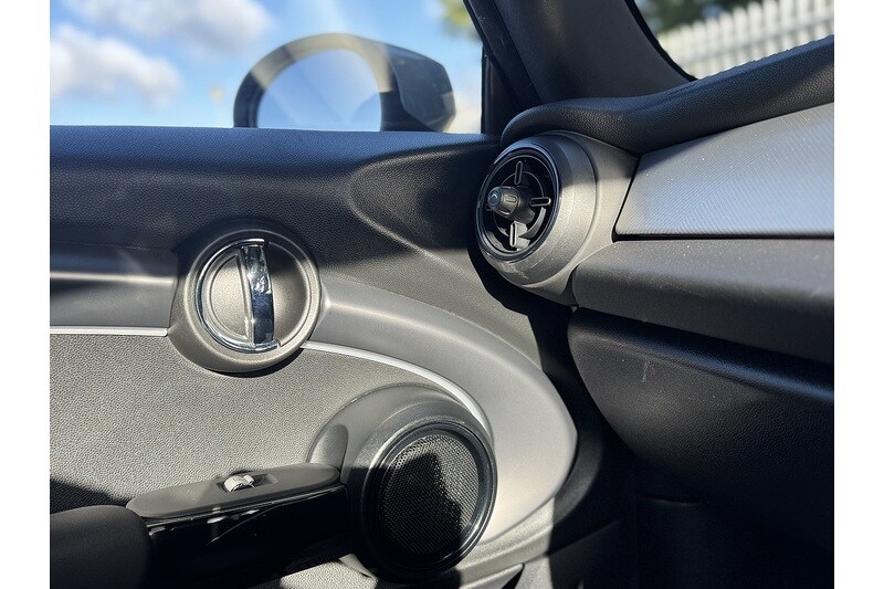 Used MINI Convertible 2022 for sale - 76559510: Photo 36