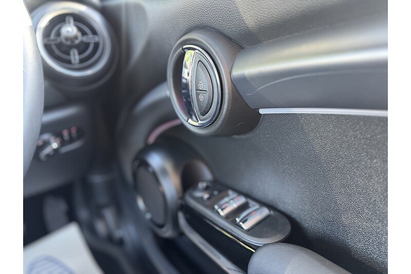 Used MINI Convertible 2022 for sale - 76559510: Photo 38