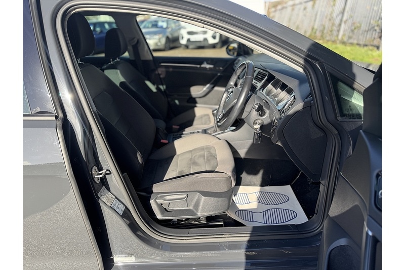 Used Volkswagen Golf 2018 for sale - 76407110: Photo 14