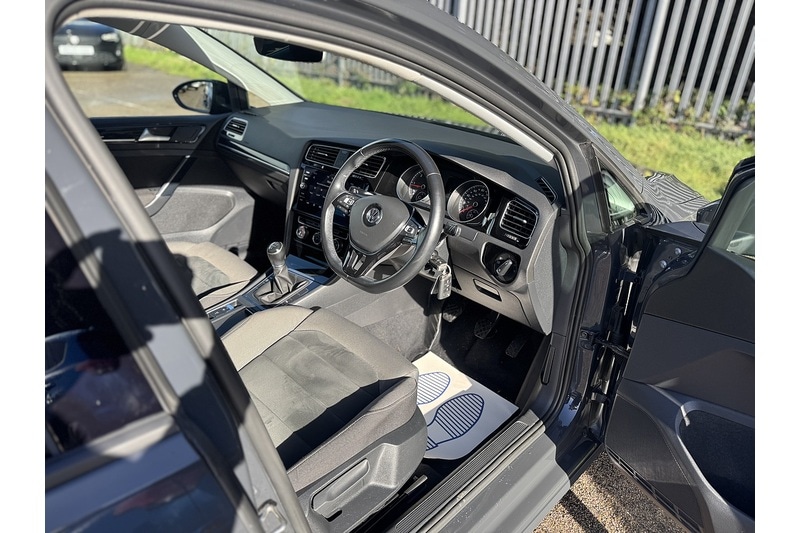 Used Volkswagen Golf 2018 for sale - 76407110: Photo 15