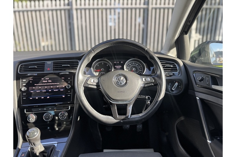 Used Volkswagen Golf 2018 for sale - 76407110: Photo 19