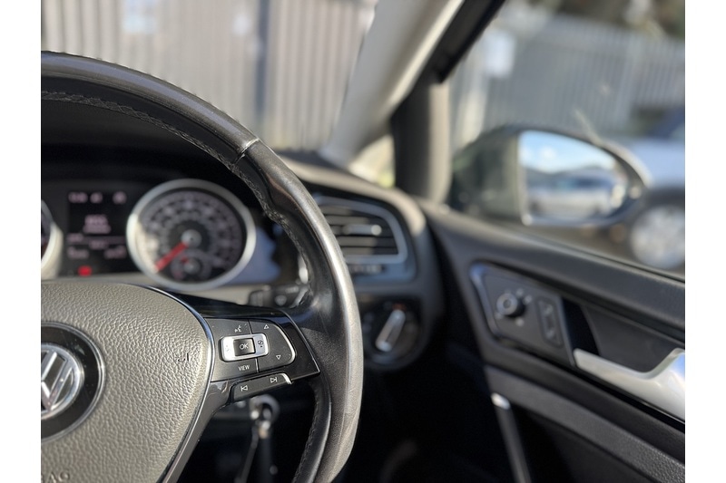 Used Volkswagen Golf 2018 for sale - 76407110: Photo 29