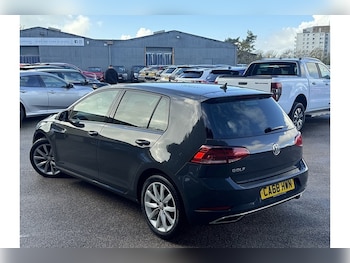 Used Volkswagen Golf 2018 for sale - 76407110: Photo