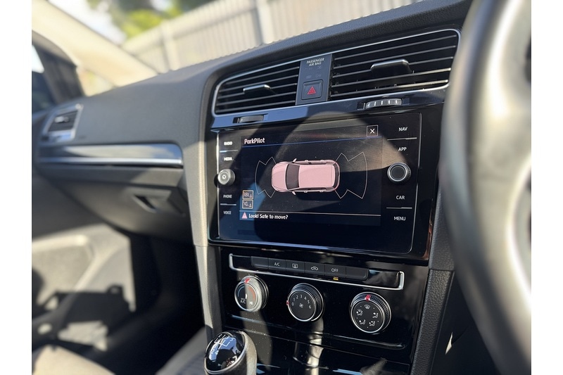 Used Volkswagen Golf 2018 for sale - 76407110: Photo 33