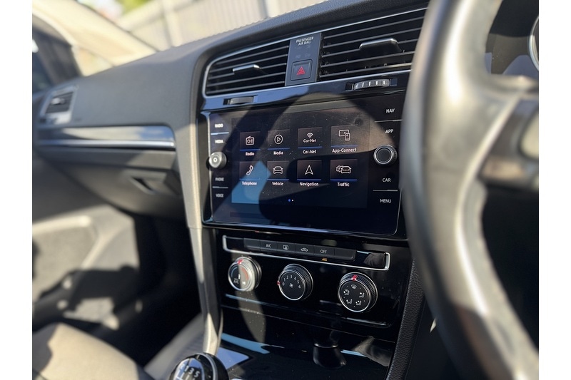 Used Volkswagen Golf 2018 for sale - 76407110: Photo 36