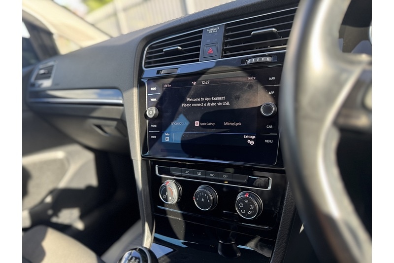 Used Volkswagen Golf 2018 for sale - 76407110: Photo 41