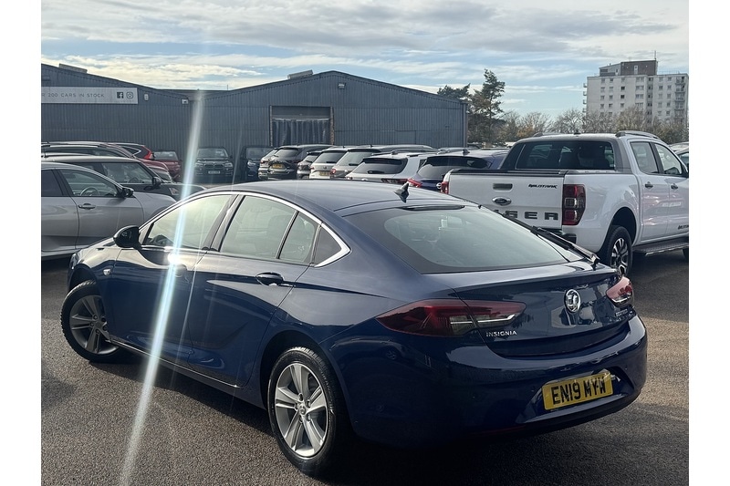 Used Vauxhall Insignia 2019 for sale - 76210953: Photo 2