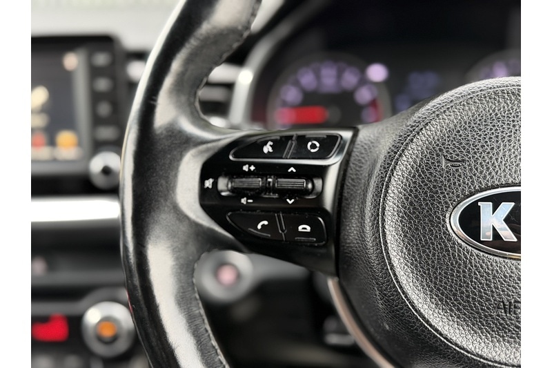 Used Kia Stonic 2018 for sale - 76784526: Photo 29