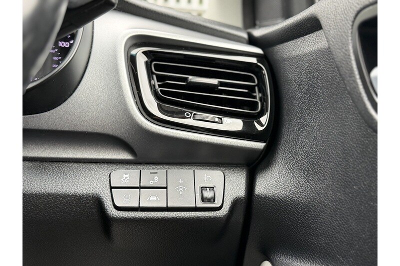 Used Kia Stonic 2018 for sale - 76784526: Photo 33