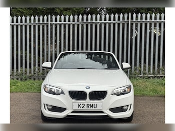 Used BMW 2 Series 2015 for sale - 76256855: Photo