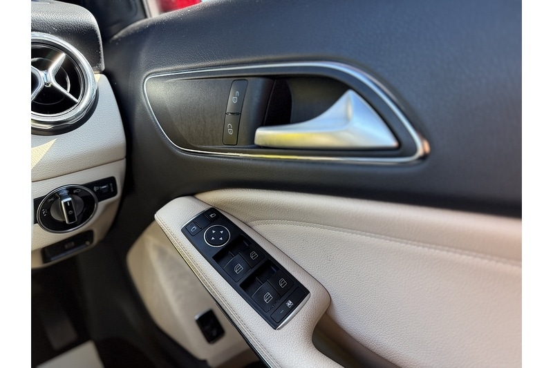 Used Mercedes-Benz GLA 2018 for sale - 77640125: Photo 34