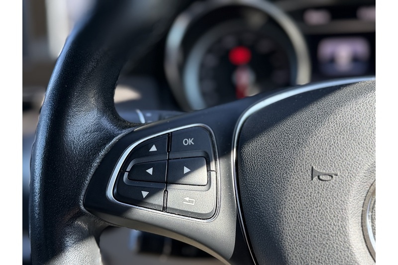 Used Mercedes-Benz GLA 2018 for sale - 77640125: Photo 35