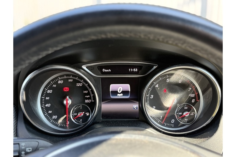 Used Mercedes-Benz GLA 2018 for sale - 77640125: Photo 36