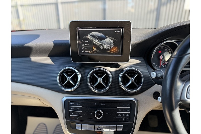 Used Mercedes-Benz GLA 2018 for sale - 77640125: Photo 41
