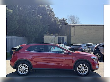 Used Mercedes-Benz GLA 2018 for sale - 77640125: Photo