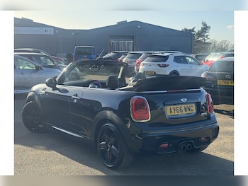 Used MINI Convertible 2016 for sale - 76320276: Photo