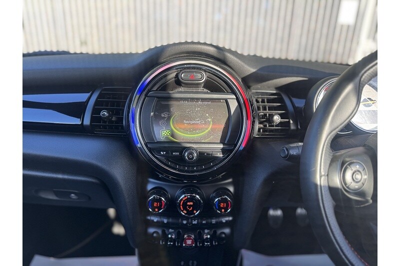 Used MINI Convertible 2016 for sale - 76320276: Photo 31