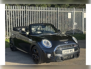 Used MINI Convertible 2016 for sale - 76320276: Photo